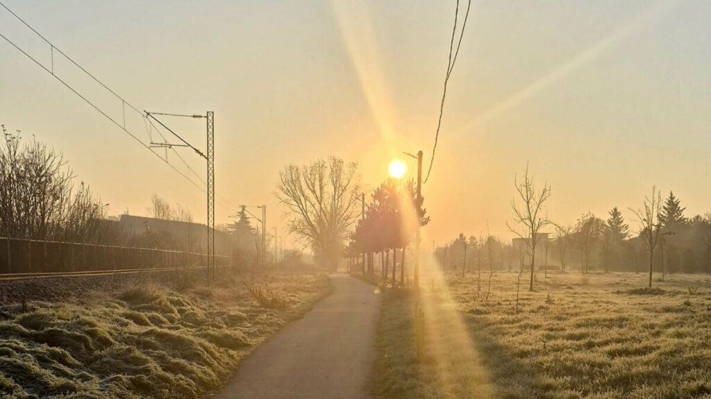 Променливо облачно време со сончеви периоди!