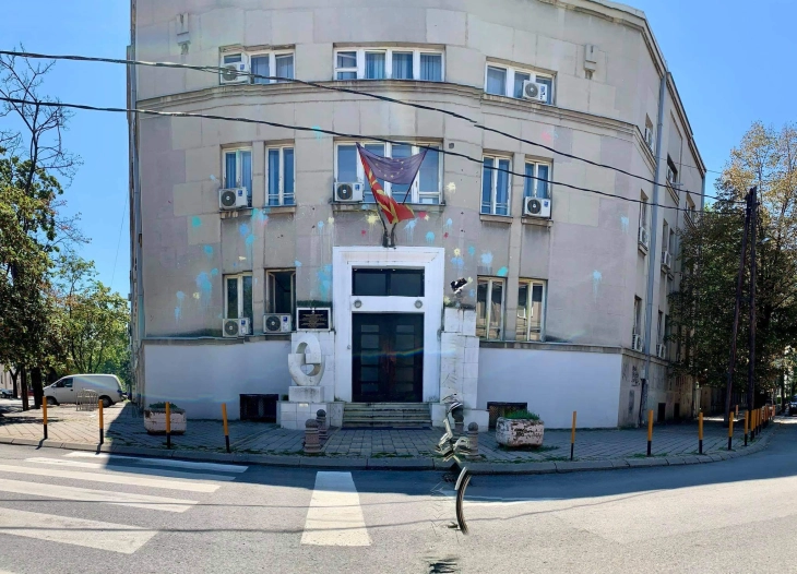 Министерство за култура: Исплатени се средствата за самостојните уметници, утре ќе им бидат достапни на сметките