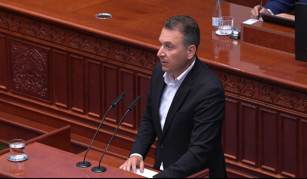 (Видео) Талески до Тошковски: Пет тони дрога, убиства, насилство и шпионски скандал – ќе поднесете ли конечно оставка?