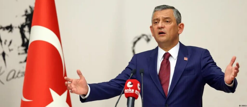 Суд во Турција го поништи изборот за лидер на главната опозициска партија