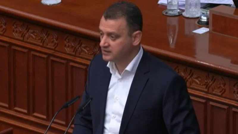 Трајчулески: Државата е во финансиска агонија, буџетот се распаѓа, Владата турка ново задолжување со кршење на процедурите