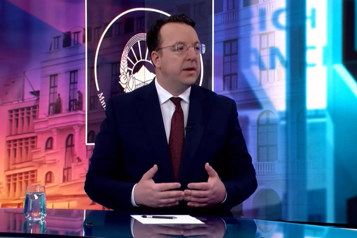 Николоски: За непречено движење во земјите од Шенген зоната, транспортерите ќе можат да извадат виза во Хрватската амбасада и нивните ДКП