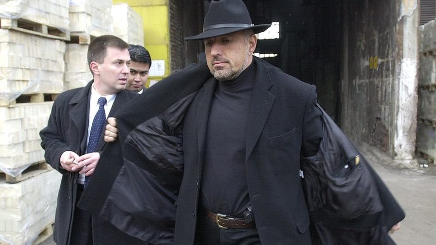 Радев им го укина обезбедувањето на Борисов и Пеевски