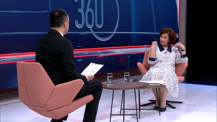 Сиљановска-Давкова в среда на средба со Јотова во Софија