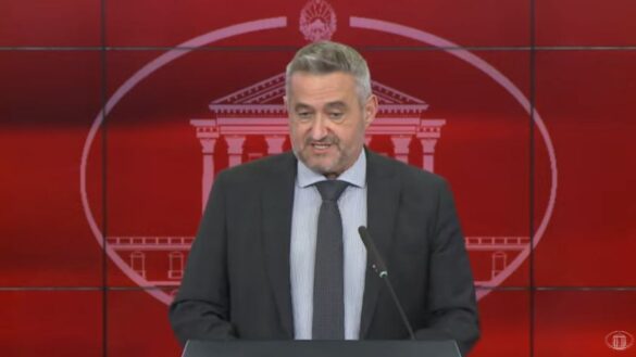 Клековски: Не е пожелно да се гради нов Клинички центар пред да бидат завршени болниците во Штип и Тетово