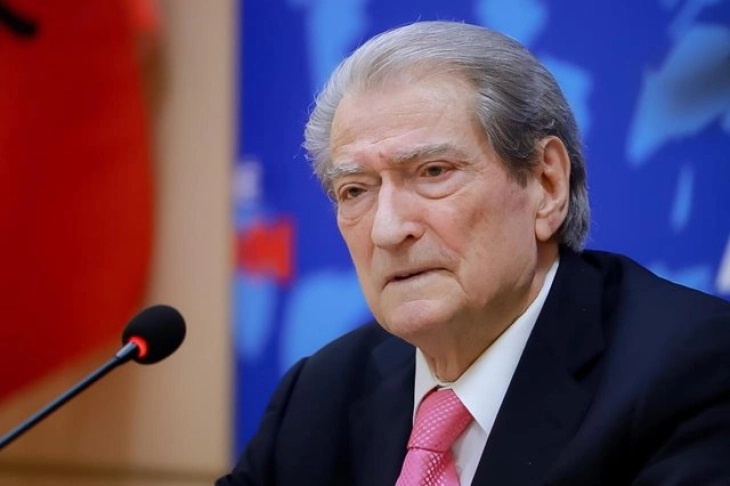 САД го тргнаа Сали Бериша од црната листа