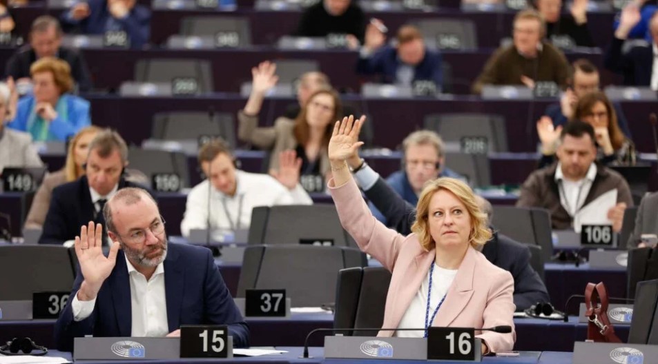 Остра резолуција на Европскиот парламент за Србија