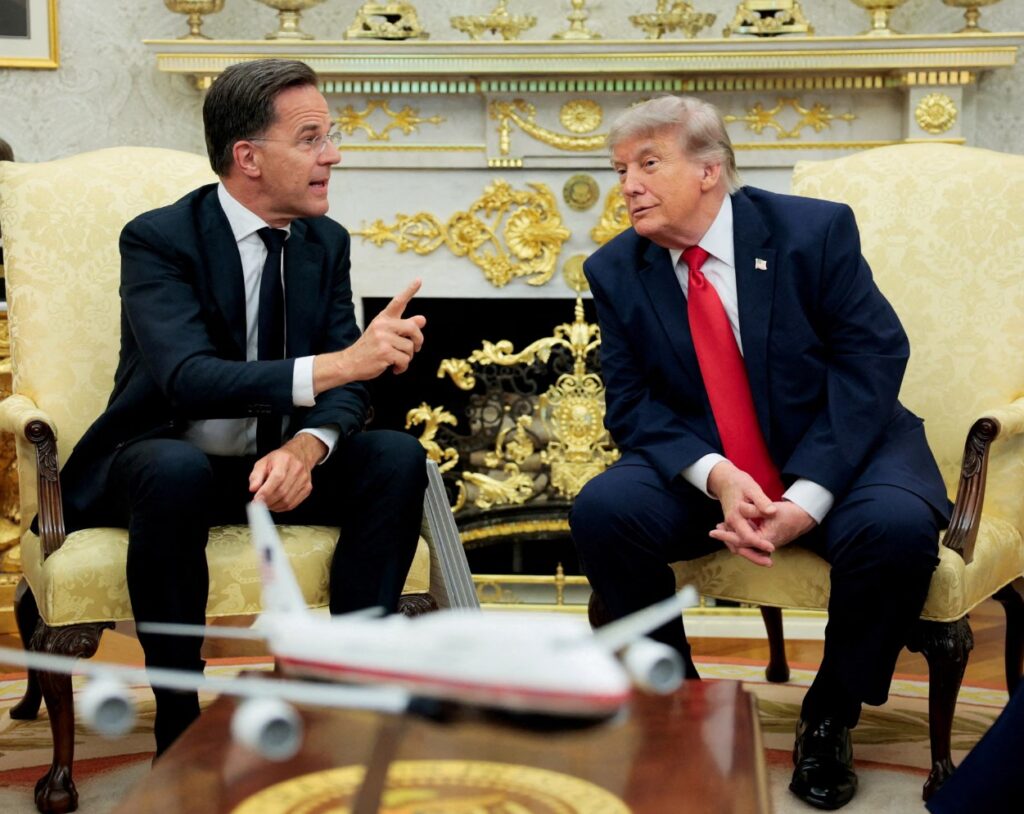 НАТО се подготвува за тежок самит, Трамп врши притисок да се троши повеќе